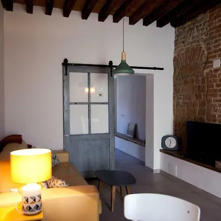 A Casa Tua - In Florence Apartment