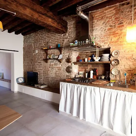 A Casa Tua - In Florence Apartment *